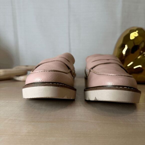 ANNE KLEIN Blush Colored Leather Moccasins - Picture 3 of 8
